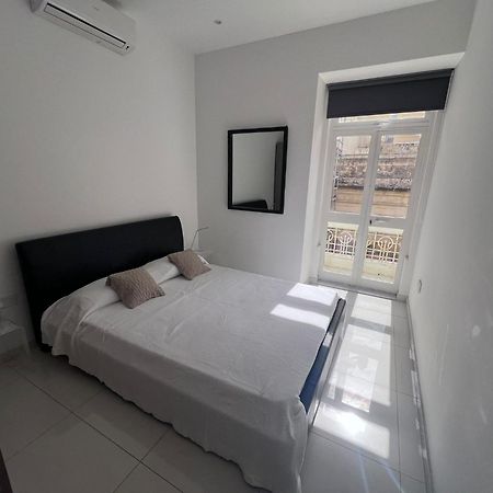 Sunny One Bedroom Apartment In Old Bakery Street Valletta Exterior foto
